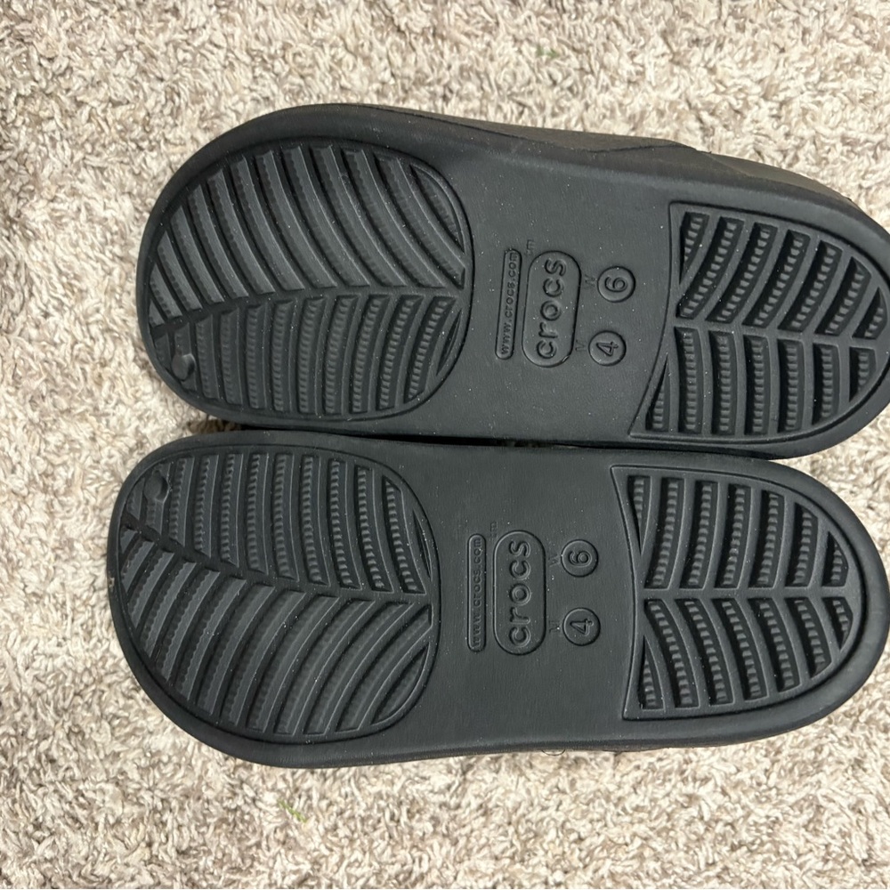 Crocs Classic Clog Slip-On - Black - Picture 2 of 2